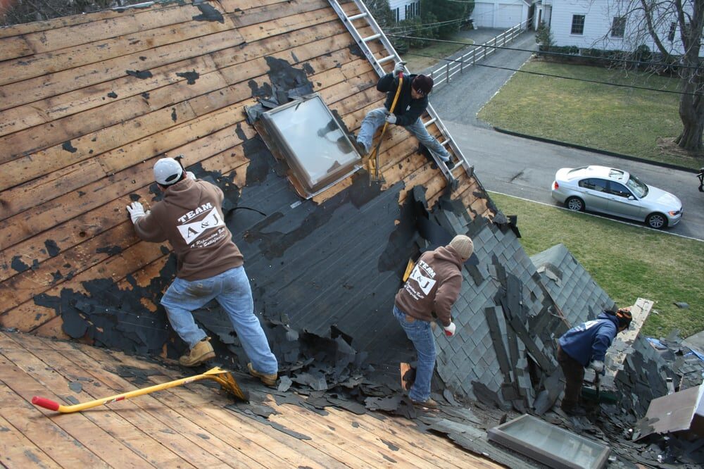 Standard Timeline and Costs for Roof Installation